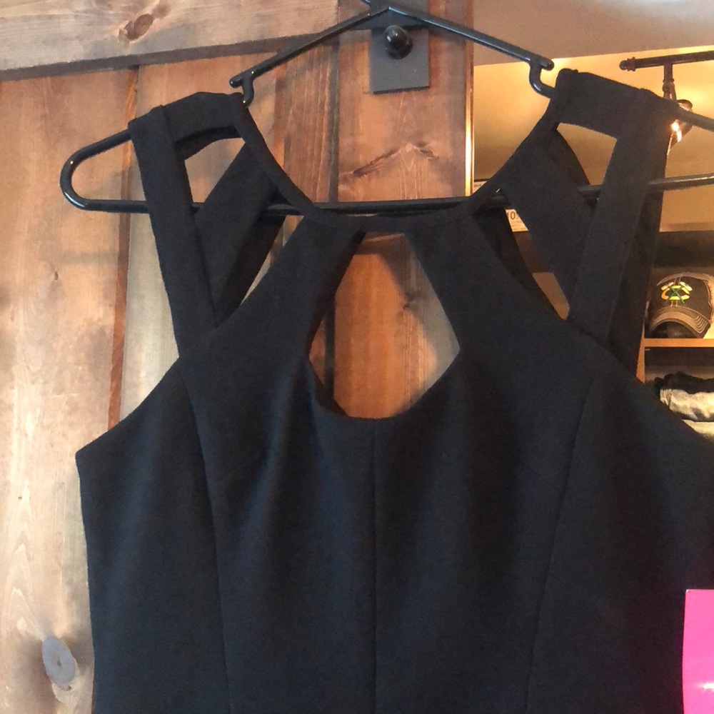 Betsy Johnson LBD neckline cut outs - SS 8 - Picture 2 of 5